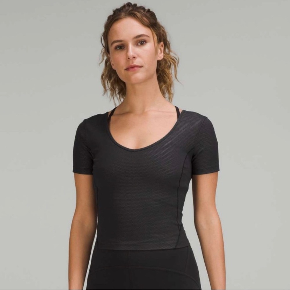 Lululemon Align T-Shirt 
Polka Squat Emboss Black
